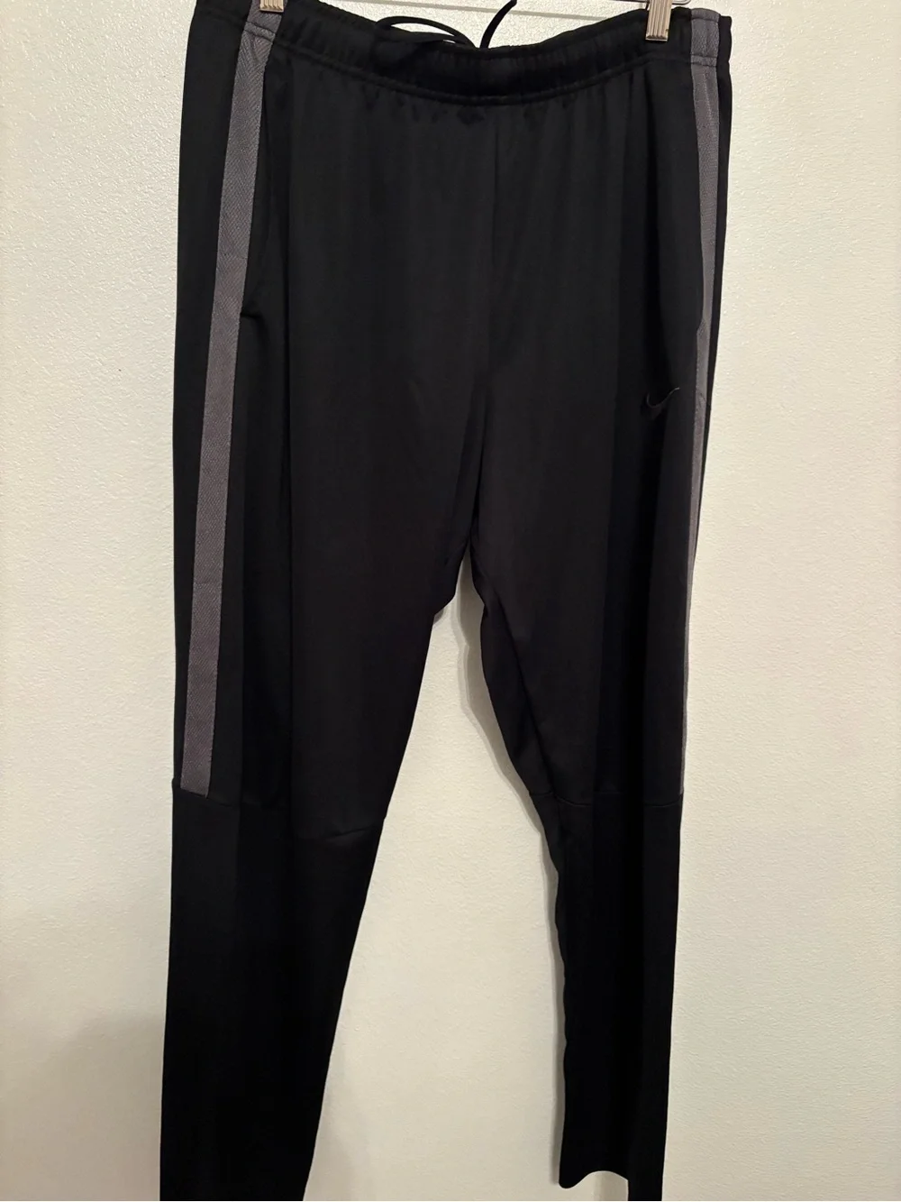 Nike Men's Black Track Pants with Gray Side Stripe xxl